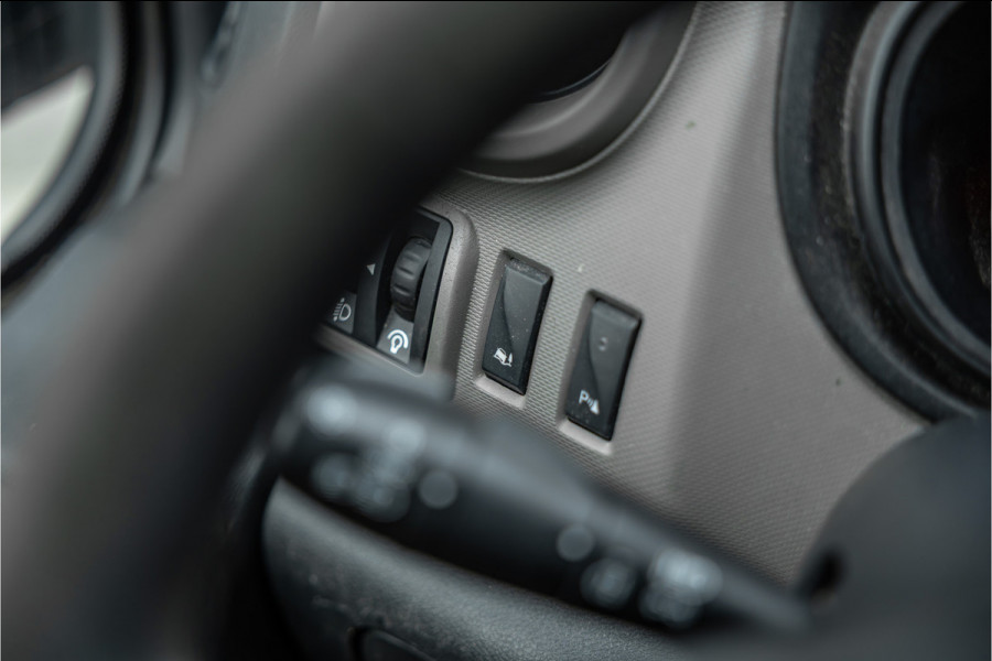 Renault Trafic 1.6 dCi L2H1 | Navigatie | Trekhaak | Airco | Cruise control | Bluetooth | Elek ramen | Nieuwe APK | Orig. NL auto