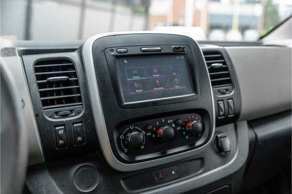 Renault Trafic 1.6 dCi L2H1 | Navigatie | Trekhaak | Airco | Cruise control | Bluetooth | Elek ramen | Nieuwe APK | Orig. NL auto