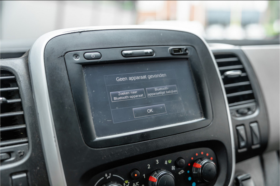 Renault Trafic 1.6 dCi L2H1 | Navigatie | Trekhaak | Airco | Cruise control | Bluetooth | Elek ramen | Nieuwe APK | Orig. NL auto