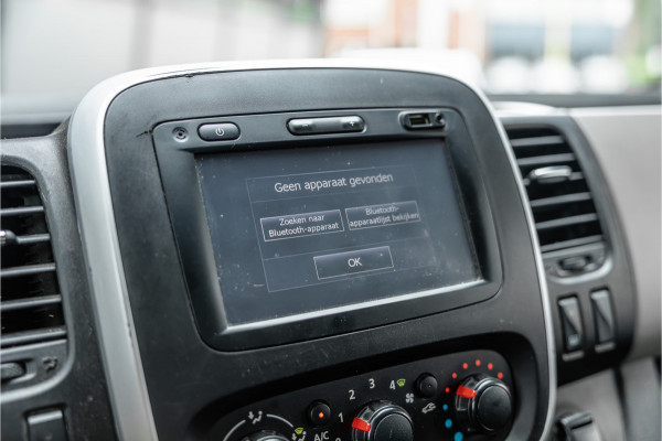 Renault Trafic 1.6 dCi L2H1 | Navigatie | Trekhaak | Airco | Cruise control | Bluetooth | Elek ramen | Nieuwe APK | Orig. NL auto
