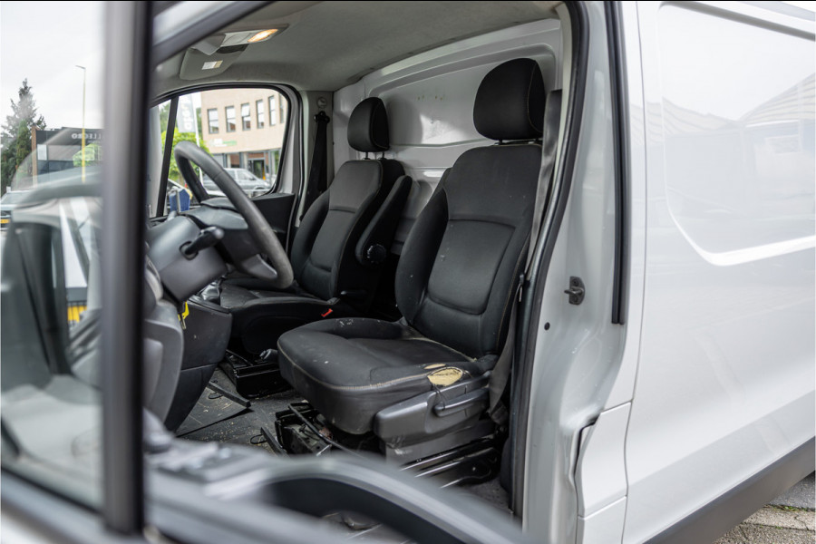 Renault Trafic 1.6 dCi L2H1 | Navigatie | Trekhaak | Airco | Cruise control | Bluetooth | Elek ramen | Nieuwe APK | Orig. NL auto