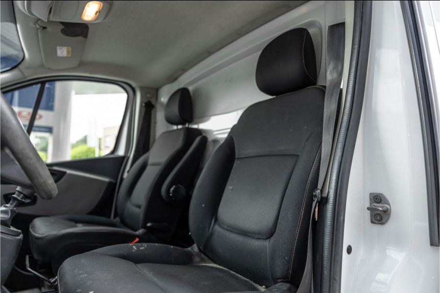 Renault Trafic 1.6 dCi L2H1 | Navigatie | Trekhaak | Airco | Cruise control | Bluetooth | Elek ramen | Nieuwe APK | Orig. NL auto