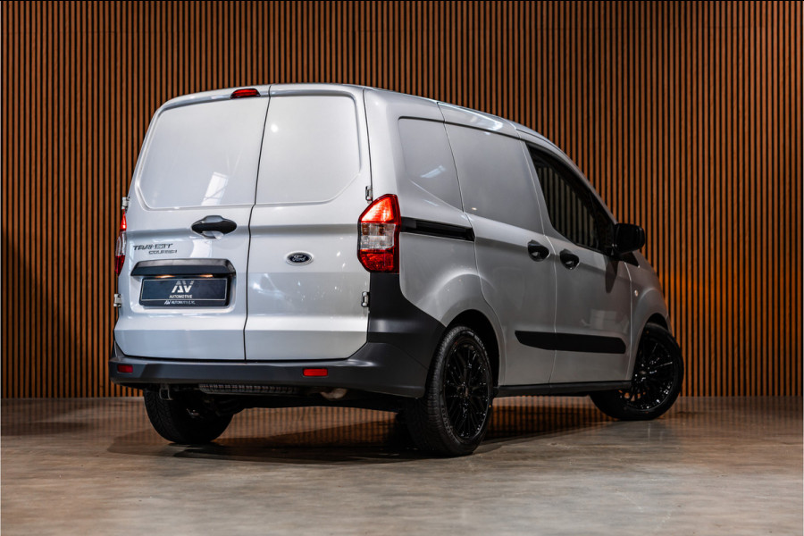 Ford Transit Courier 1.0 100 PK | Benzine | Navigatie | CarPlay | PDC | Stoelverwarming | Cruise control | MF Stuur | Airco | Nieuwe APK | Dealer onderhouden
