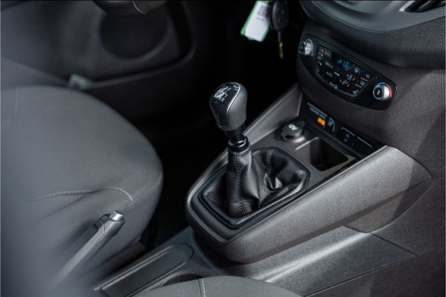 Ford Transit Courier 1.0 100 PK | Benzine | Navigatie | CarPlay | PDC | Stoelverwarming | Cruise control | MF Stuur | Airco | Nieuwe APK | Dealer onderhouden