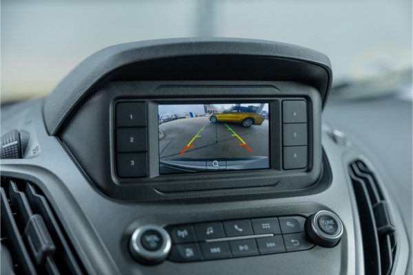 Ford Transit Courier 1.0 100 PK | Benzine | Navigatie | CarPlay | PDC | Stoelverwarming | Cruise control | MF Stuur | Airco | Nieuwe APK | Dealer onderhouden
