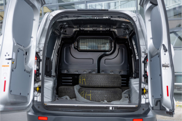 Ford Transit Courier 1.0 100 PK | Benzine | Navigatie | CarPlay | PDC | Stoelverwarming | Cruise control | MF Stuur | Airco | Nieuwe APK | Dealer onderhouden