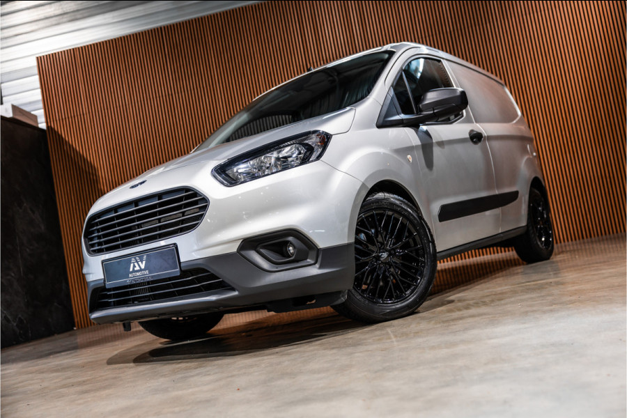 Ford Transit Courier 1.0 100 PK | Benzine | Navigatie | CarPlay | PDC | Stoelverwarming | Cruise control | MF Stuur | Airco | Nieuwe APK | Dealer onderhouden