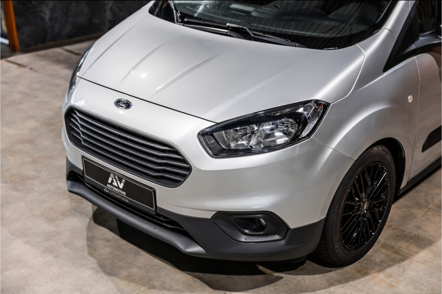 Ford Transit Courier 1.0 100 PK | Benzine | Navigatie | CarPlay | PDC | Stoelverwarming | Cruise control | MF Stuur | Airco | Nieuwe APK | Dealer onderhouden