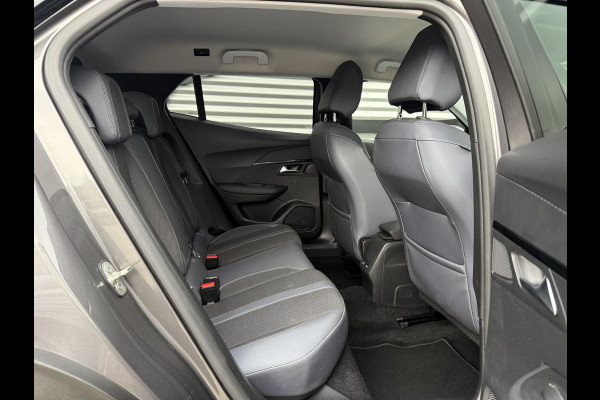 Peugeot 2008 1.2 PureTech Blue Lease Allure 2e Eigenaar|Navi|Camera|D-riem vv in 2025|i-Cockpit|Trekhaak|Cruise|Carplay|Clima|PDC V+A|Elek ramen|Nieuwe APK bij Aflevering