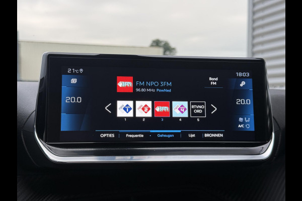 Peugeot 2008 1.2 PureTech Blue Lease Allure 2e Eigenaar|Navi|Camera|D-riem vv in 2025|i-Cockpit|Trekhaak|Cruise|Carplay|Clima|PDC V+A|Elek ramen|Nieuwe APK bij Aflevering