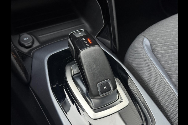 Peugeot 2008 1.2 PureTech Blue Lease Allure 2e Eigenaar|Navi|Camera|D-riem vv in 2025|i-Cockpit|Trekhaak|Cruise|Carplay|Clima|PDC V+A|Elek ramen|Nieuwe APK bij Aflevering