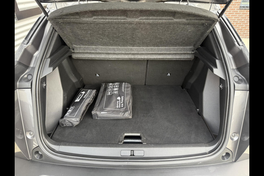 Peugeot 2008 1.2 PureTech Blue Lease Allure 2e Eigenaar|Navi|Camera|D-riem vv in 2025|i-Cockpit|Trekhaak|Cruise|Carplay|Clima|PDC V+A|Elek ramen|Nieuwe APK bij Aflevering