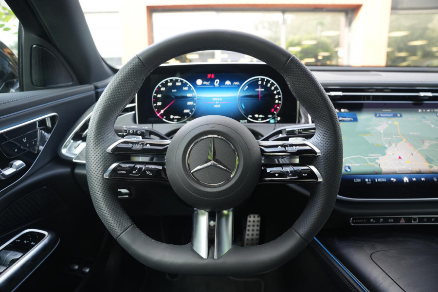 Mercedes-Benz E-Klasse 300 e Business Solution AMG Panoramadak DIGITAL LIGHT 360 Camera Adapt. Cruise Memory Trekhaak