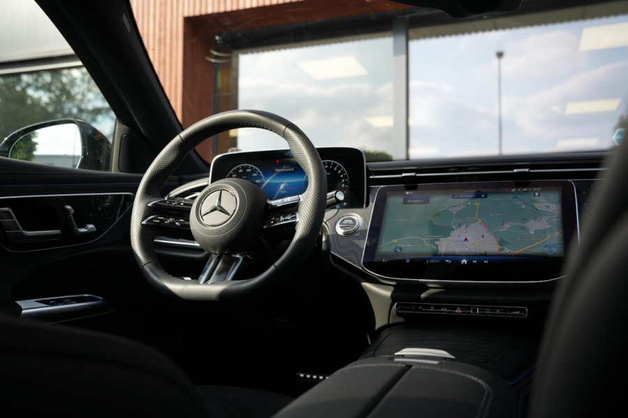 Mercedes-Benz E-Klasse 300 e Business Solution AMG Panoramadak DIGITAL LIGHT 360 Camera Adapt. Cruise Memory Trekhaak