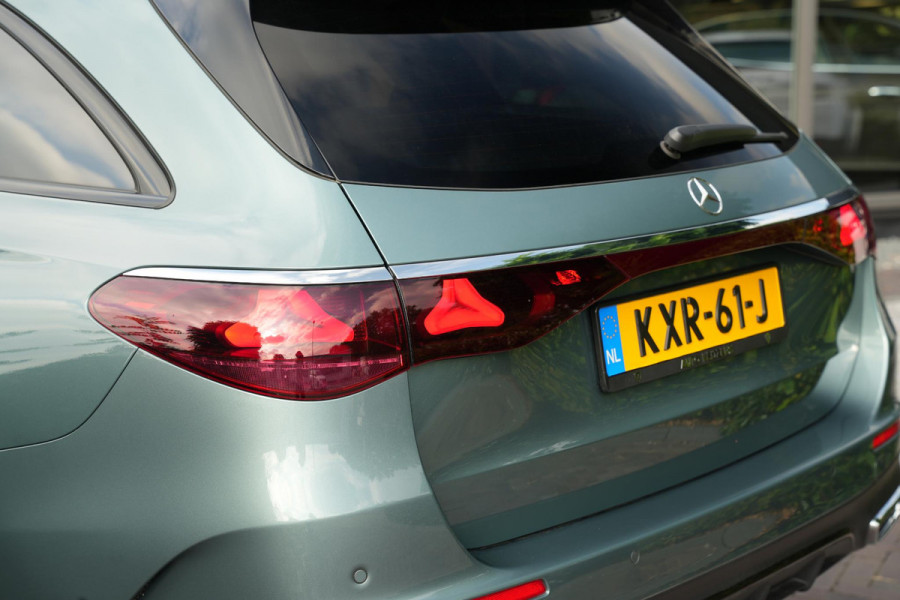 Mercedes-Benz E-Klasse 300 e Business Solution AMG Panoramadak DIGITAL LIGHT 360 Camera Adapt. Cruise Memory Trekhaak