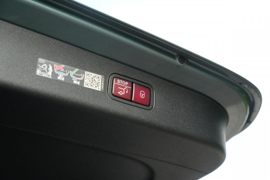 Mercedes-Benz E-Klasse 300 e Business Solution AMG Panoramadak DIGITAL LIGHT 360 Camera Adapt. Cruise Memory Trekhaak