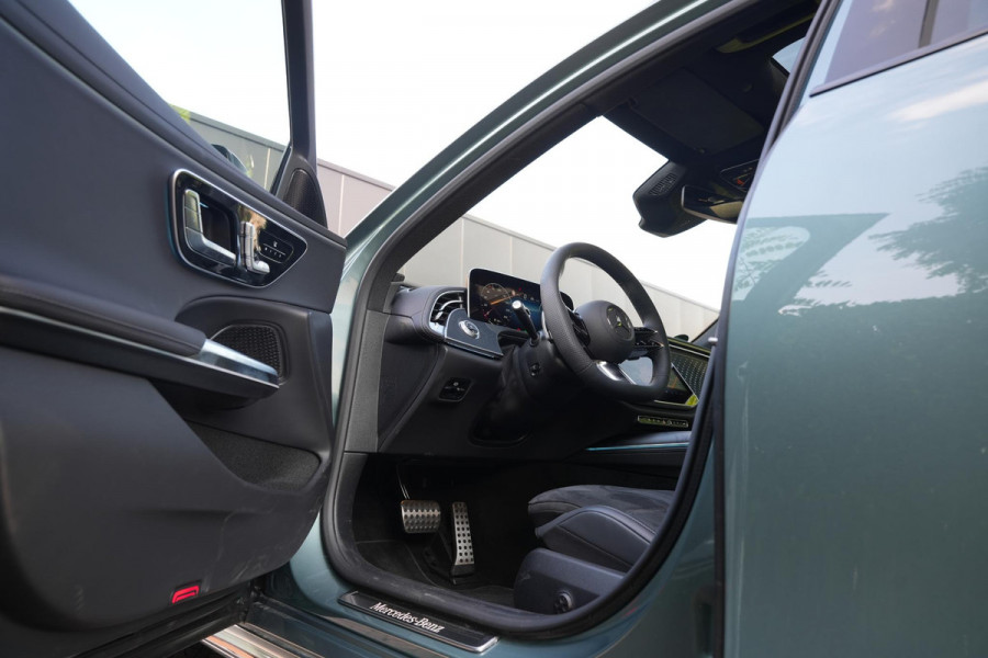 Mercedes-Benz E-Klasse 300 e Business Solution AMG Panoramadak DIGITAL LIGHT 360 Camera Adapt. Cruise Memory Trekhaak