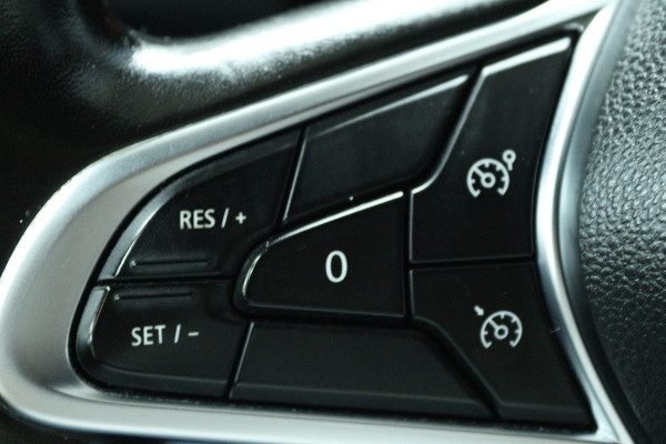 Renault Clio 1.0 TCe Intens (CAMERA, NAVIGATIE, CRUISE CONTROL, PARKEERSENSOREN)