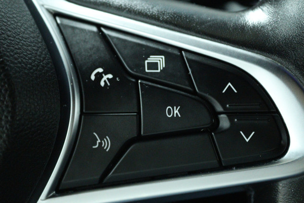 Renault Clio 1.0 TCe Intens (CAMERA, NAVIGATIE, CRUISE CONTROL, PARKEERSENSOREN)