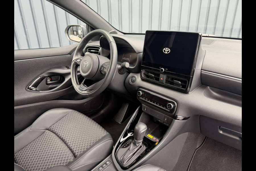Toyota Yaris 1.5 Hybrid Executive / Bi tone | FACELIFT | 10 jr GARNTIE | Rijklaar!!!