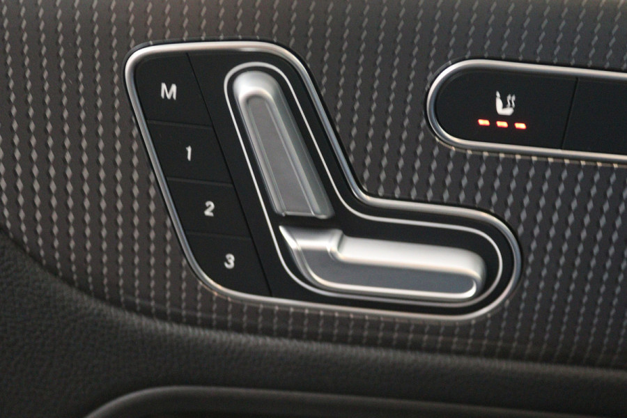 Mercedes-Benz EQA 250 Business Solution Luxury 67 kWh (CAMERA, STOELVERWARMING, ELEKTR STOELEN)