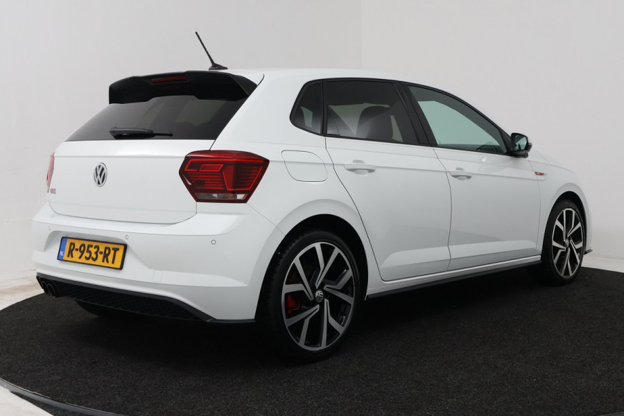 Volkswagen Polo 2.0 TSI GTI (STOELVERWARMING, DIGITALE COCKPIT, CRUISE ADAPTIEF)