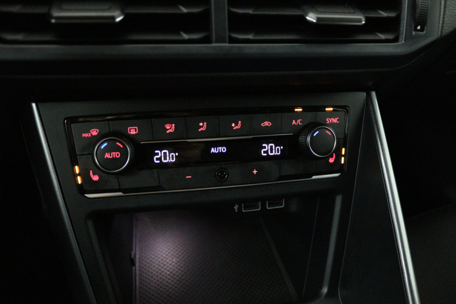 Volkswagen Polo 2.0 TSI GTI (STOELVERWARMING, DIGITALE COCKPIT, CRUISE ADAPTIEF)