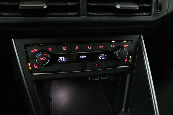 Volkswagen Polo 2.0 TSI GTI (STOELVERWARMING, DIGITALE COCKPIT, CRUISE ADAPTIEF)
