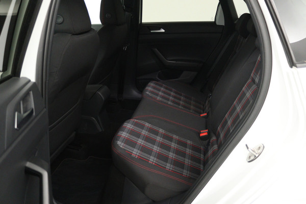 Volkswagen Polo 2.0 TSI GTI (STOELVERWARMING, DIGITALE COCKPIT, CRUISE ADAPTIEF)