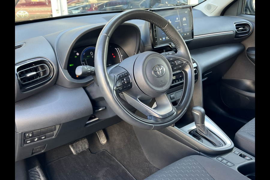 Toyota Yaris Cross 1.5 Hybrid 116 Active Comfort Pack | Dodehoekherkenning, Parkeersensoren, Stoel + Stuurverwarming, Lichtmetalen velgen