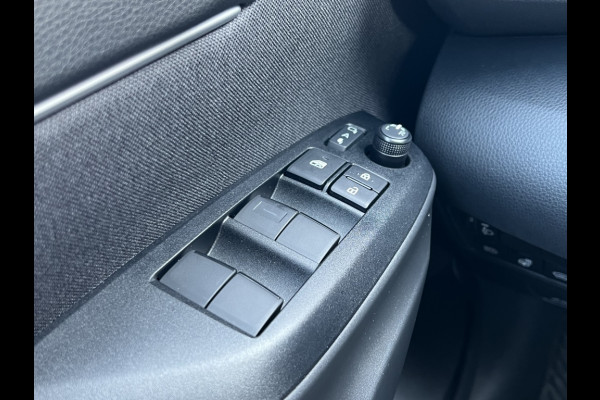 Toyota Yaris Cross 1.5 Hybrid 116 Active Comfort Pack | Dodehoekherkenning, Parkeersensoren, Stoel + Stuurverwarming, Lichtmetalen velgen