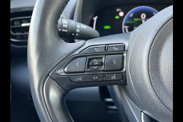 Toyota Yaris Cross 1.5 Hybrid 116 Active Comfort Pack | Dodehoekherkenning, Parkeersensoren, Stoel + Stuurverwarming, Lichtmetalen velgen