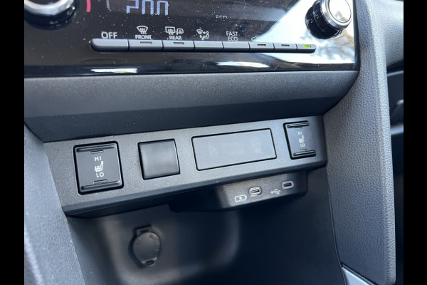 Toyota Yaris Cross 1.5 Hybrid 116 Active Comfort Pack | Dodehoekherkenning, Parkeersensoren, Stoel + Stuurverwarming, Lichtmetalen velgen