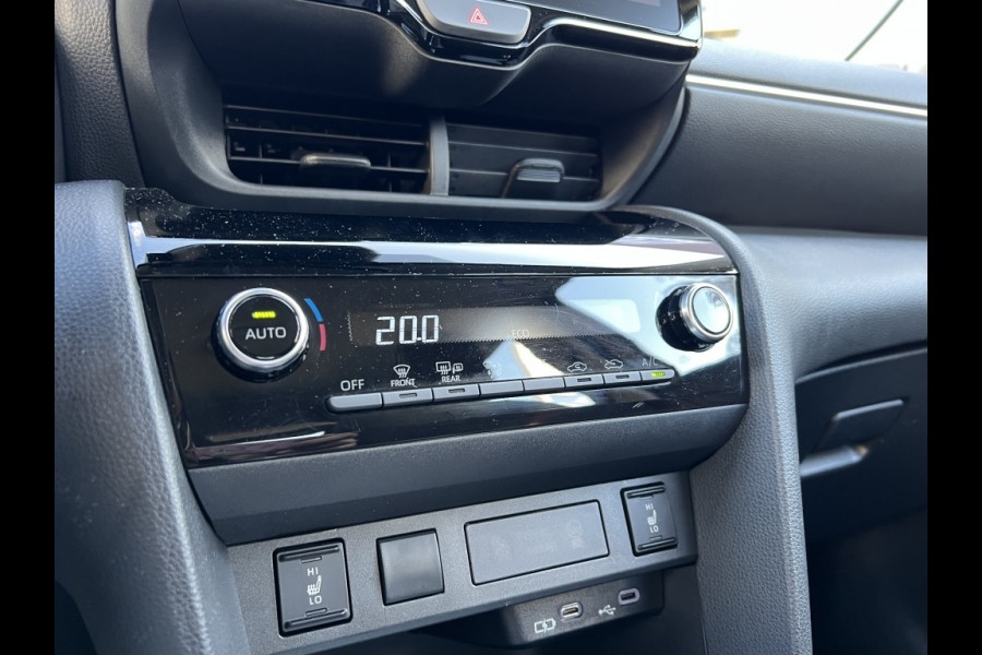 Toyota Yaris Cross 1.5 Hybrid 116 Active Comfort Pack | Dodehoekherkenning, Parkeersensoren, Stoel + Stuurverwarming, Lichtmetalen velgen
