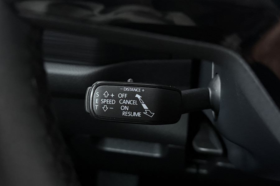 Škoda Kodiaq 1.5 TSI Limited Business Edition (TREKHAAK AFNEEMBAAR, CANTON, STOELVERWARMING, CAMERA, CRUISE ADAPTIEF)