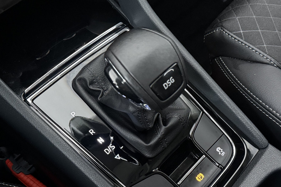 Škoda Kodiaq 1.5 TSI Limited Business Edition (TREKHAAK AFNEEMBAAR, CANTON, STOELVERWARMING, CAMERA, CRUISE ADAPTIEF)