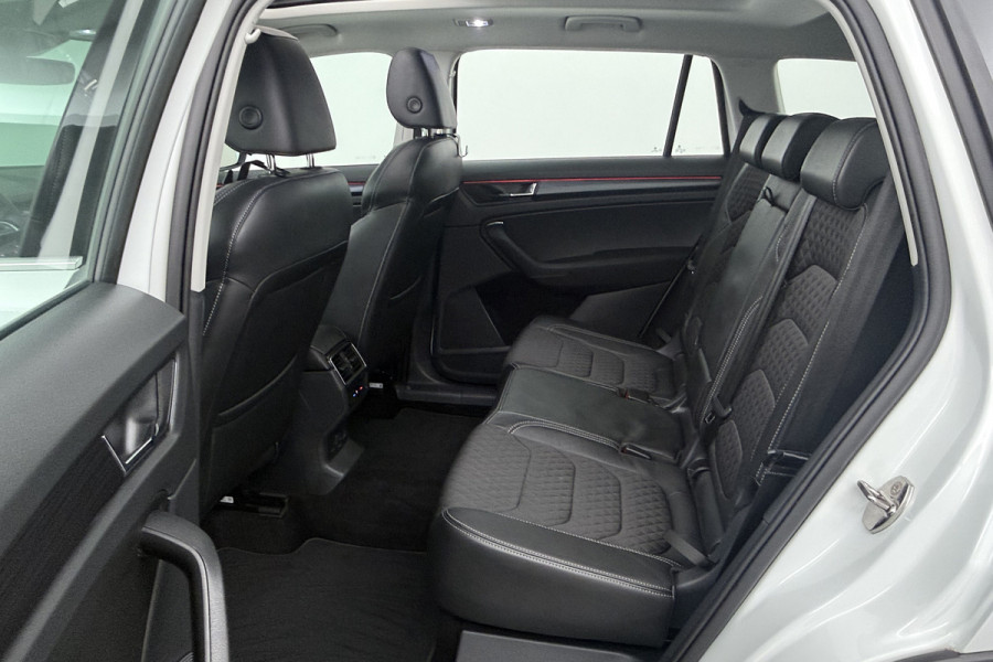 Škoda Kodiaq 1.5 TSI Limited Business Edition (TREKHAAK AFNEEMBAAR, CANTON, STOELVERWARMING, CAMERA, CRUISE ADAPTIEF)