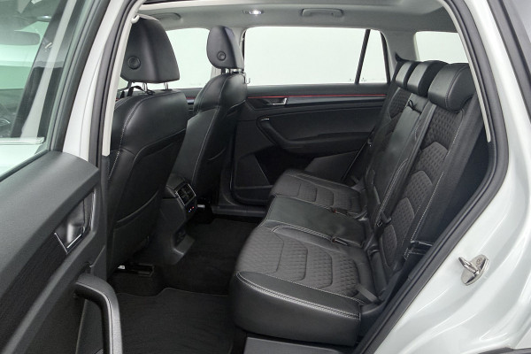 Škoda Kodiaq 1.5 TSI Limited Business Edition (TREKHAAK AFNEEMBAAR, CANTON, STOELVERWARMING, CAMERA, CRUISE ADAPTIEF)