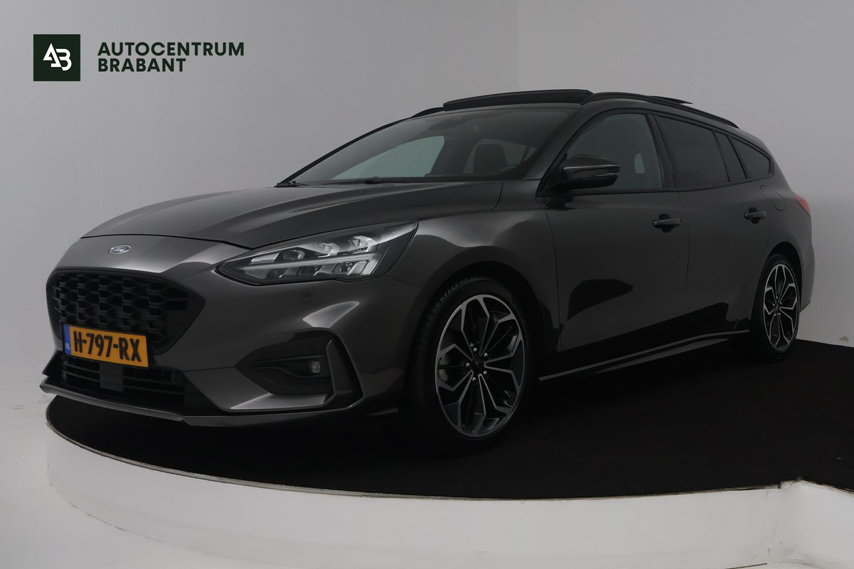 Ford FOCUS Wagon 1.5 EcoBoost Vignale (PANORAMADAK, STOEL/STUUR VERWARMING, CAMERA, CRUISE CONTROL ADAPTIEF, TREKHAAK)