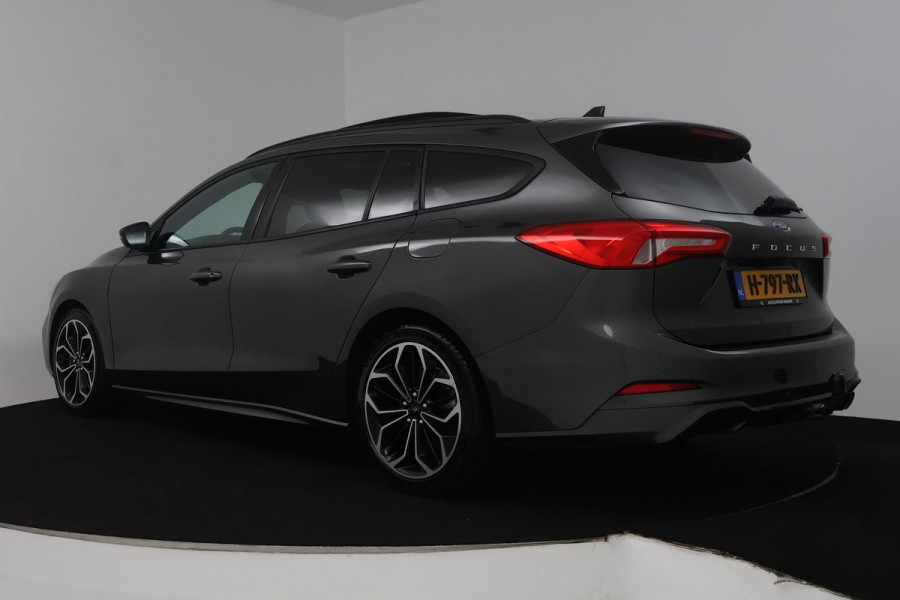 Ford FOCUS Wagon 1.5 EcoBoost Vignale (PANORAMADAK, STOEL/STUUR VERWARMING, CAMERA, CRUISE CONTROL ADAPTIEF, TREKHAAK)