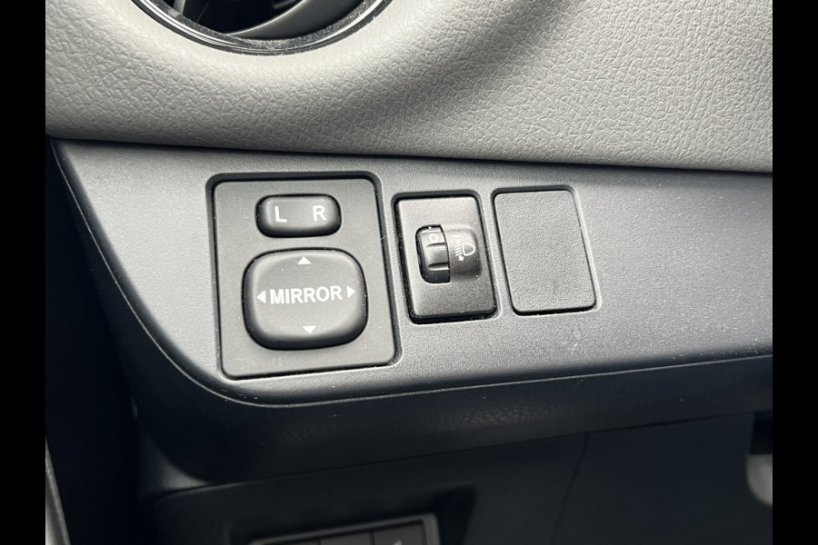 Toyota Yaris 1.0 VVT-i Connect | Apple CarPlay/Android Auto, Lichtmetalen velgen, Airconditioning, Parkeercamera