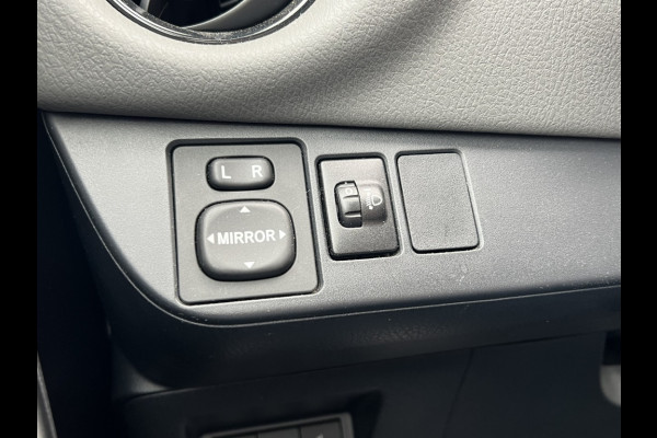 Toyota Yaris 1.0 VVT-i Connect | Apple CarPlay/Android Auto, Lichtmetalen velgen, Airconditioning, Parkeercamera
