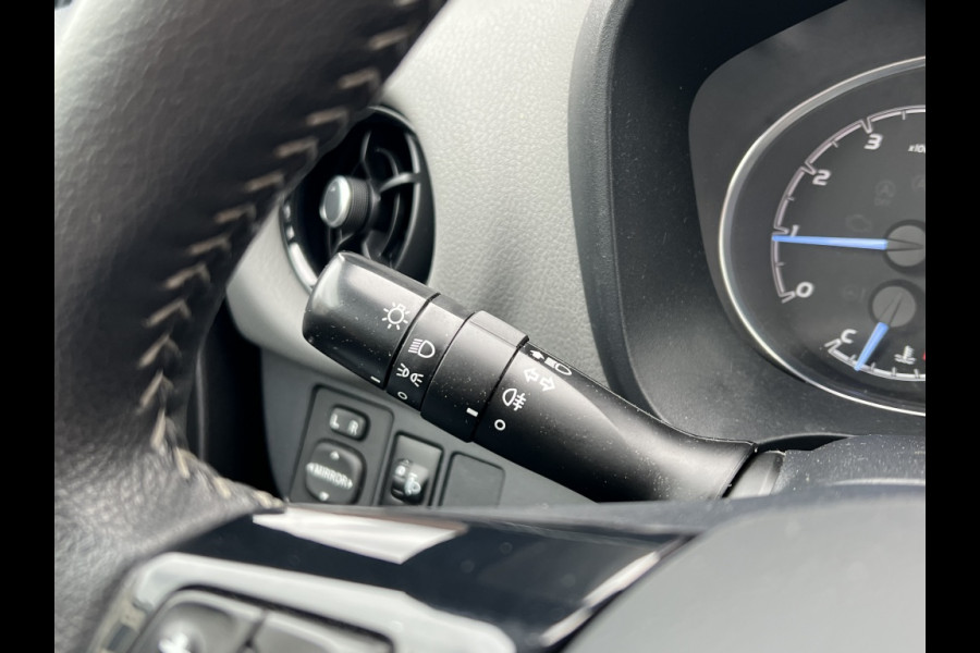 Toyota Yaris 1.0 VVT-i Connect | Apple CarPlay/Android Auto, Lichtmetalen velgen, Airconditioning, Parkeercamera