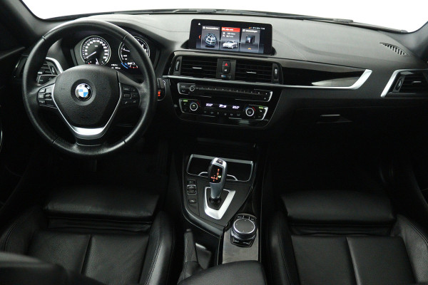 BMW 1-serie 118i Corporate Lease High Executive (ELEKT. STOELEN, STOELVERWARMING, LED, GROOT-NAVIGATIE, DEALER ONDERHOUDEN)