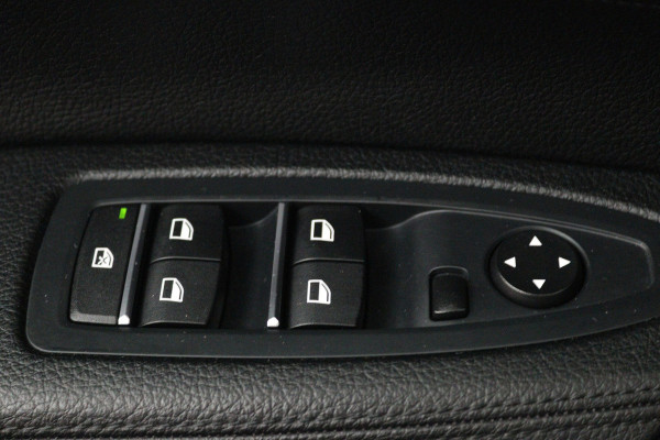 BMW 1-serie 118i Corporate Lease High Executive (ELEKT. STOELEN, STOELVERWARMING, LED, GROOT-NAVIGATIE, DEALER ONDERHOUDEN)