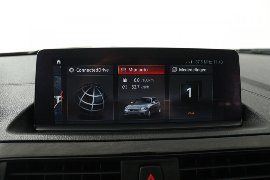 BMW 1-serie 118i Corporate Lease High Executive (ELEKT. STOELEN, STOELVERWARMING, LED, GROOT-NAVIGATIE, DEALER ONDERHOUDEN)