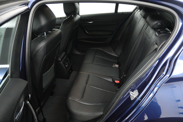 BMW 1-serie 118i Corporate Lease High Executive (ELEKT. STOELEN, STOELVERWARMING, LED, GROOT-NAVIGATIE, DEALER ONDERHOUDEN)