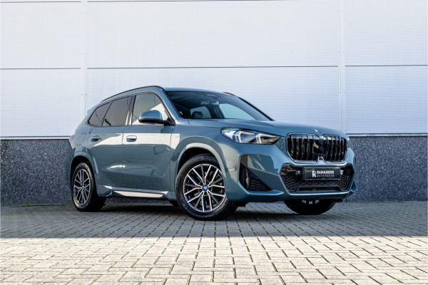 BMW X1 xDrive30e M Sport Pano / Leder / Harman Kardon / 360 camera / Head-up / Massage stoel /