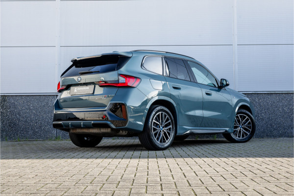 BMW X1 xDrive30e M Sport Pano / Leder / Harman Kardon / 360 camera / Head-up / Massage stoel /
