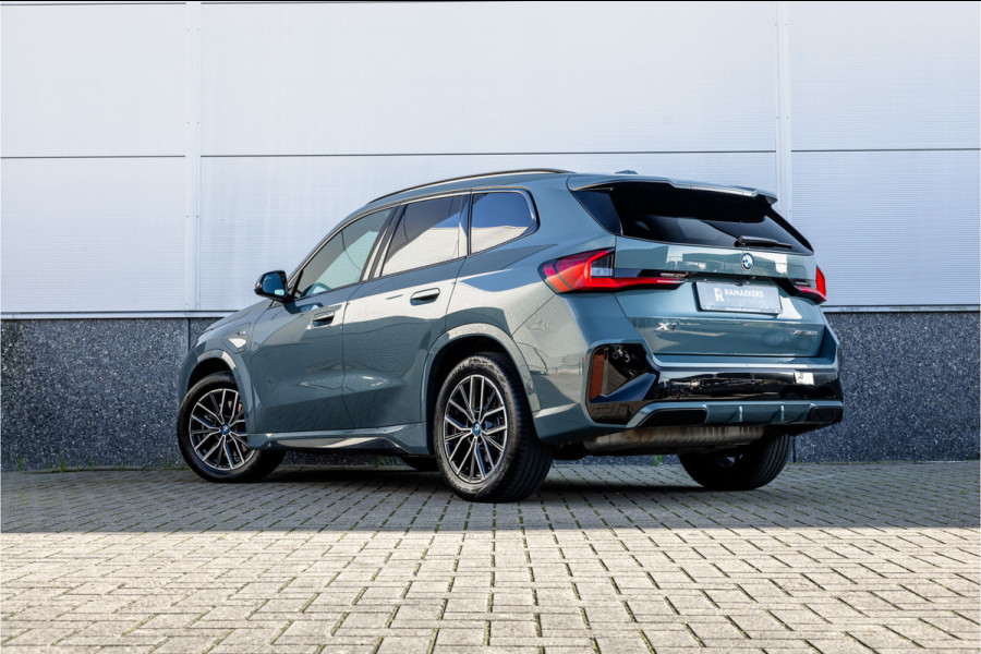 BMW X1 xDrive30e M Sport Pano / Leder / Harman Kardon / 360 camera / Head-up / Massage stoel /